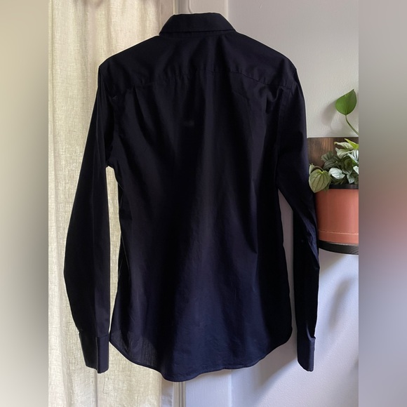 GAP Button-Down - Picture 5 of 7